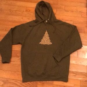 XL hunter green sweatshirt w/cheetah print tree